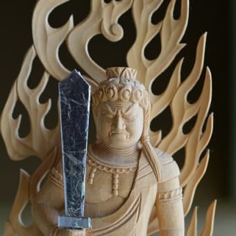 鑑定師 画像